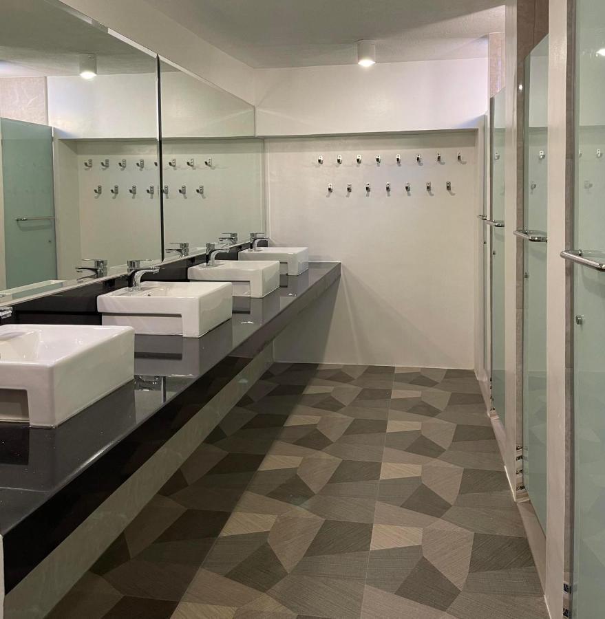 Capsule hotel Bmax Spacepods Sleep In Space - 4mins From Mactan Airport